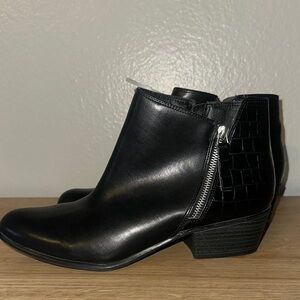 Esprit Black Ankle Booties with Side Zipper and Stacked Heel